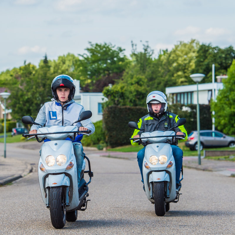 Scooter Rijbewijs in 1 Dag Weert contact